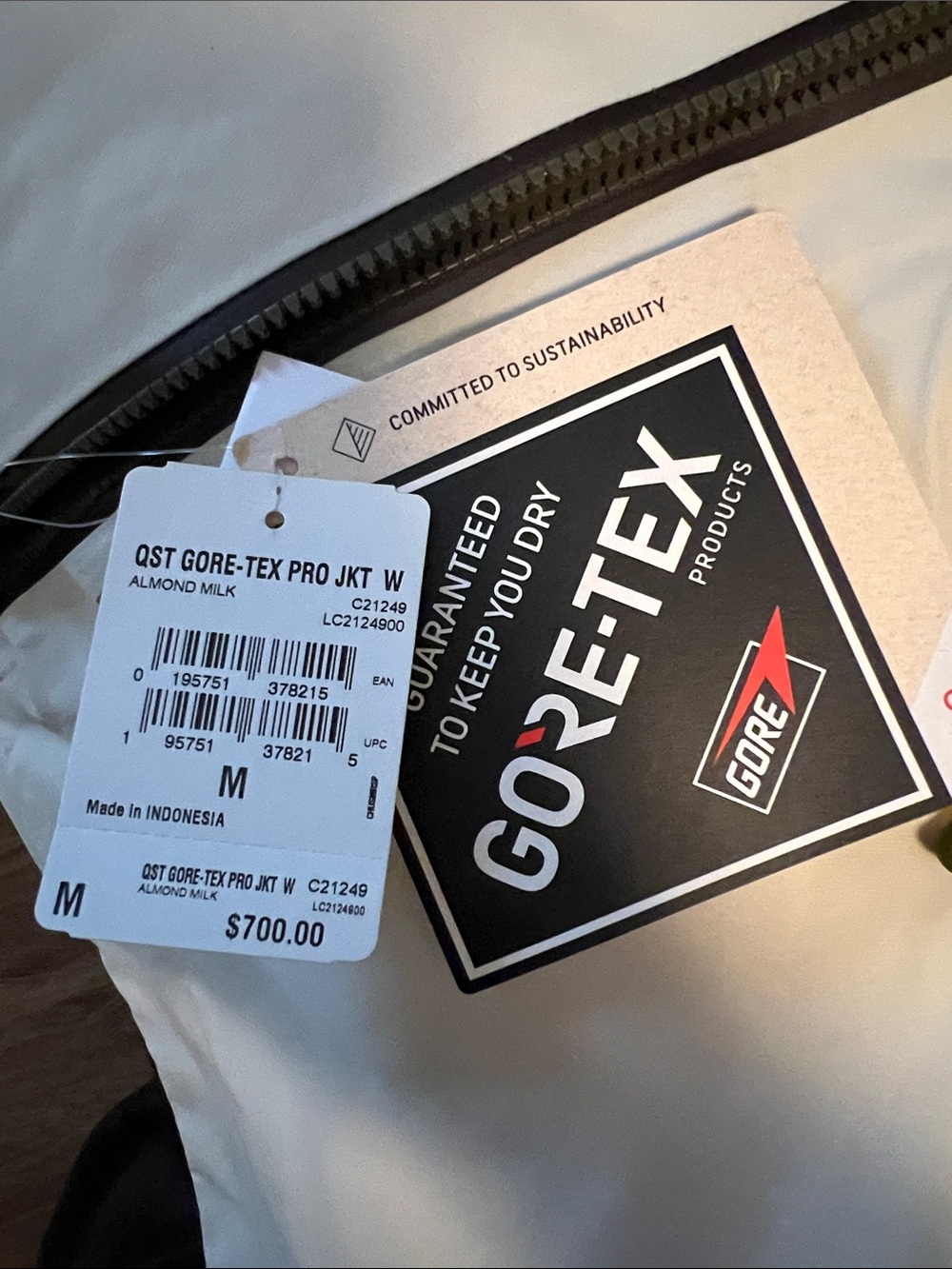 Salomon Women’s Hooded Ski Jacket in Light Gray & Olive - Picture 2 of 12